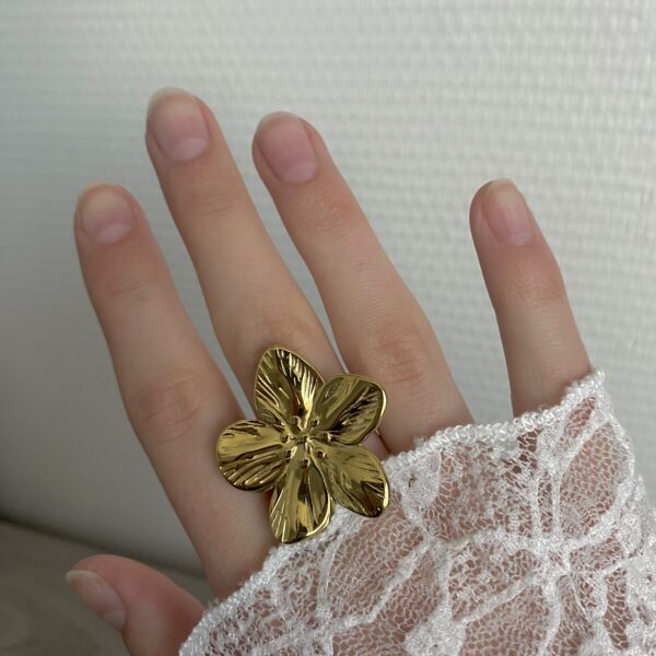 Ring 'Tropical flower'