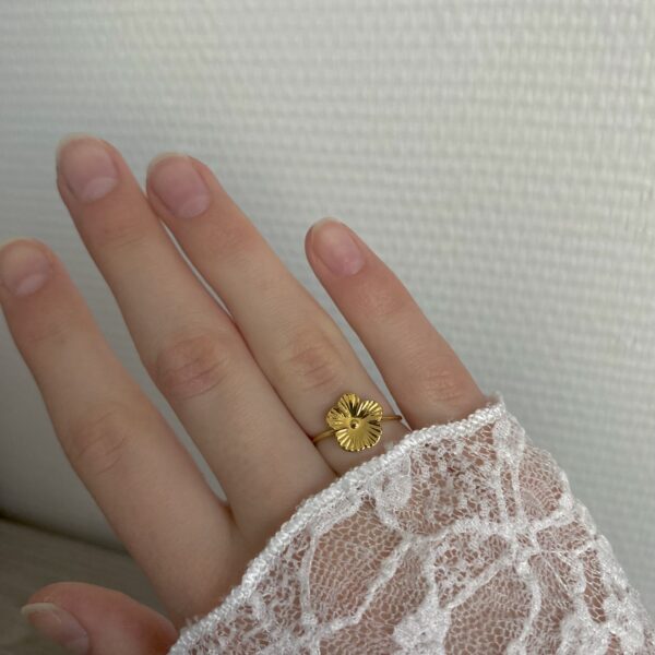 Ring 'Small flower'