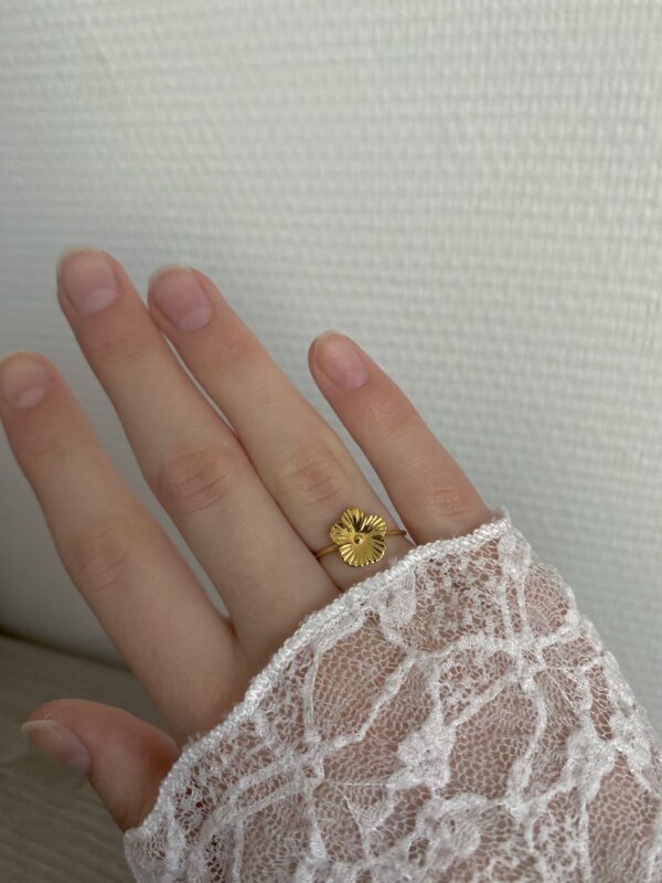 Ring 'Small flower'