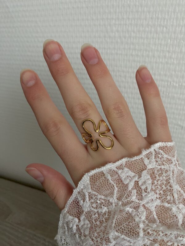 Ring 'Hippie flower'