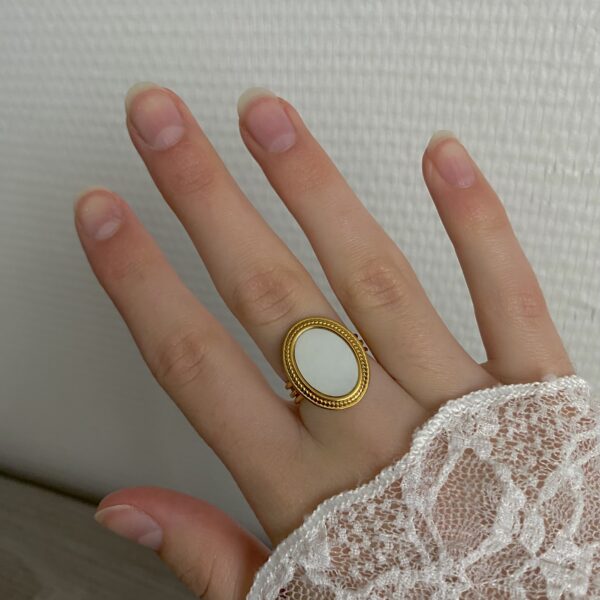 Ring 'White'