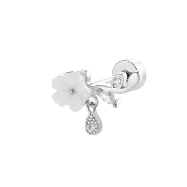 Earring 'White flower stud'