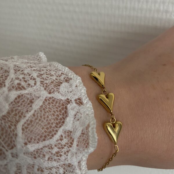 Bracelet 'Three little hearts'