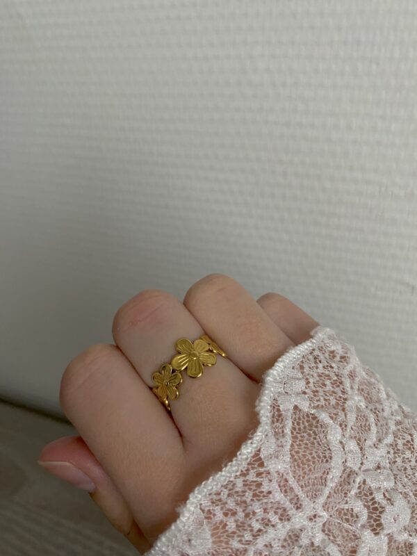Ring 'Flowers'