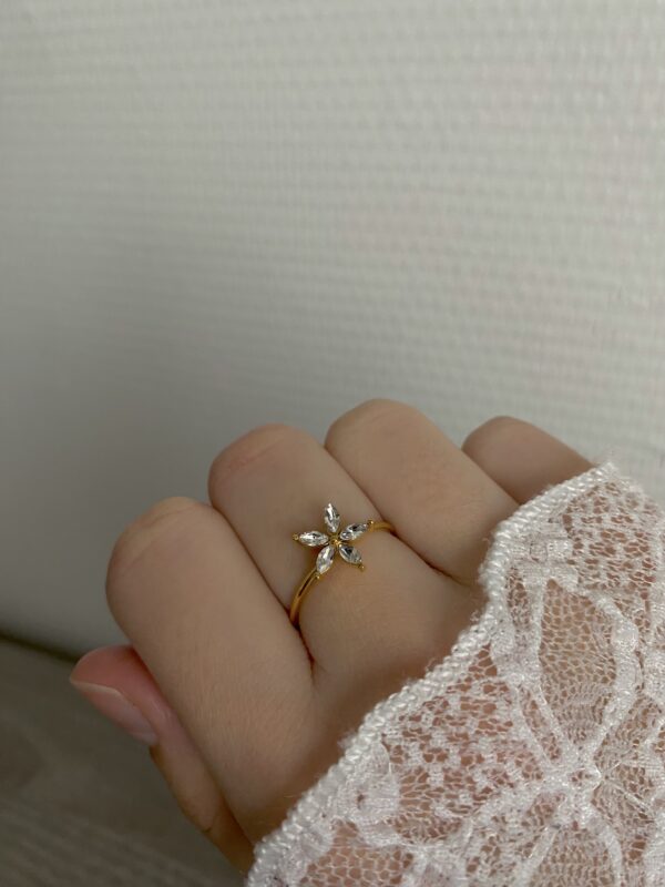 Ring 'Simple strass flower'