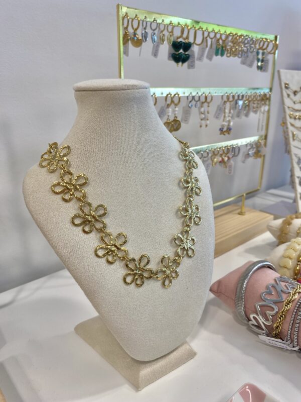 Necklace 'Statement open flowers'